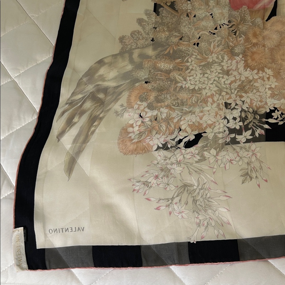 Vintage Valentino Scarf - Picture 9 of 13